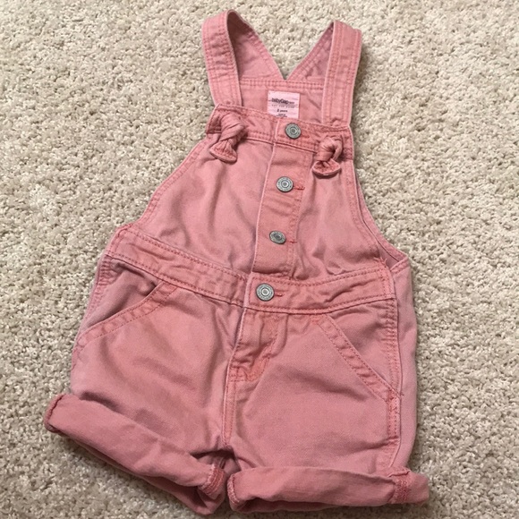 GAP Other - Pink shortie overalls